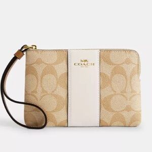 Coach NWOT Corner Zip In Signature Canvas Silver/Khaki/ Petal Comfy Wristlet